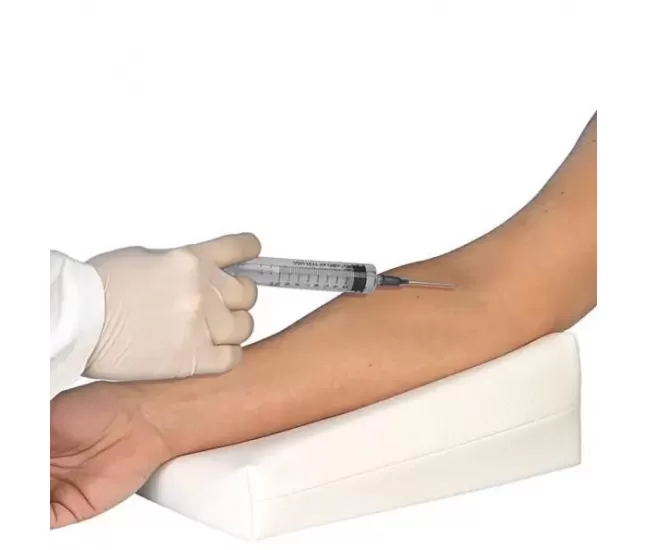 Spilvens, lai palīdzētu intravenozi ievadīt medikamentus (injekcijas)