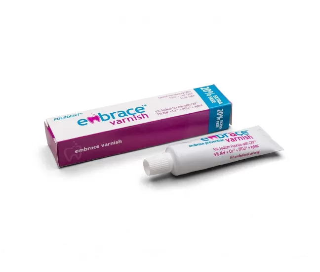 Fluora laka Embrace Varnish, 12 ml